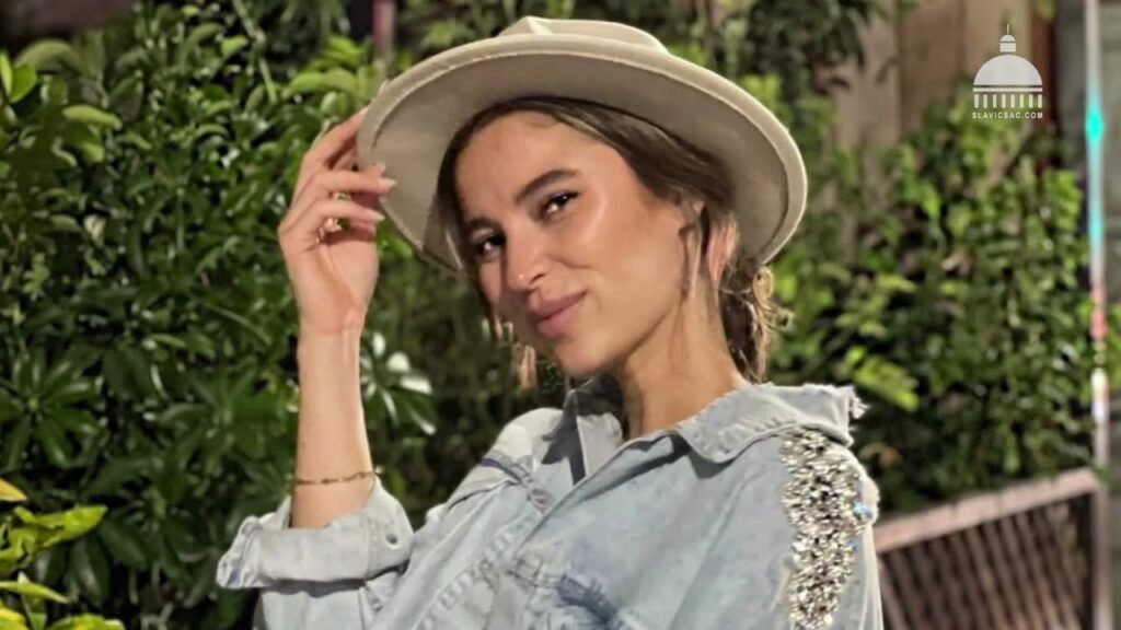 Ksenia Karelina Khavana