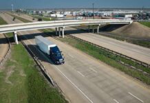 США ужесточают правила для иностранных водителей грузовиков Aurora Innovation