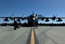 Австралиец торговал секретами обороны США с Россией Airplane