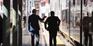 Трамп прекращает финансирование высокоскоростной магистрали в Калифорнии Caltrain