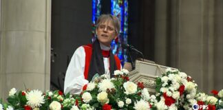 Трамп требует извинений от епископа, просившей о милосердии для иммигрантов, представителей ЛГБТ Bishop Mariann Edgar Budde