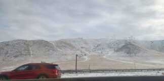 Пожар в Южной Калифорнии уступил место зимней буре Snow in California