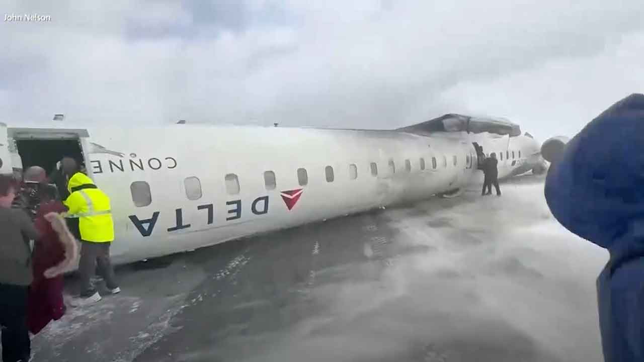 Delta Airlines, Toronto crash
