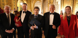 19 штатов подали в суд на Трампа, чтобы запретить предоставлять личные данные американцев Маску