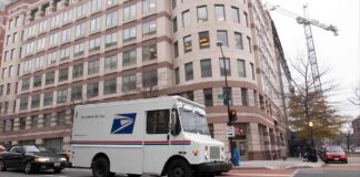 США отменяют беспошлинный лимит на посылки из-за границы USPS
