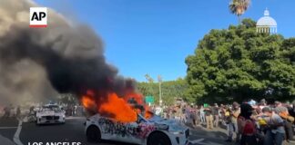 Почему в погромах сжигают роботакси? Los Angeles ICE protests