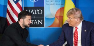 Трамп возобновляет поставки оружия Украине и вновь угрожает Москве Trump Zelensky meeting