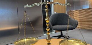 Иммигранты боятся сообщать о насилии из-за рейдов ICE Court