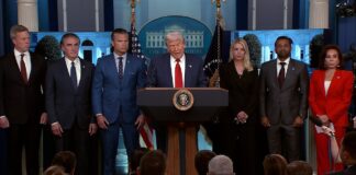 Трамп: “Мы отправляемся в Россию” Trump