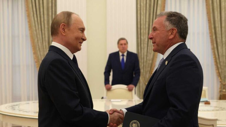 Putin meets Witkoff
