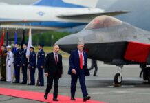 Трамп впервые назвал Россию агрессором в войне против Украины Trump with Putin in Alaska