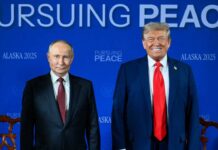 Трамп «за» пошлины до 500% для стран, продолжающих работать с Россией Trump meets Putin in Alaska