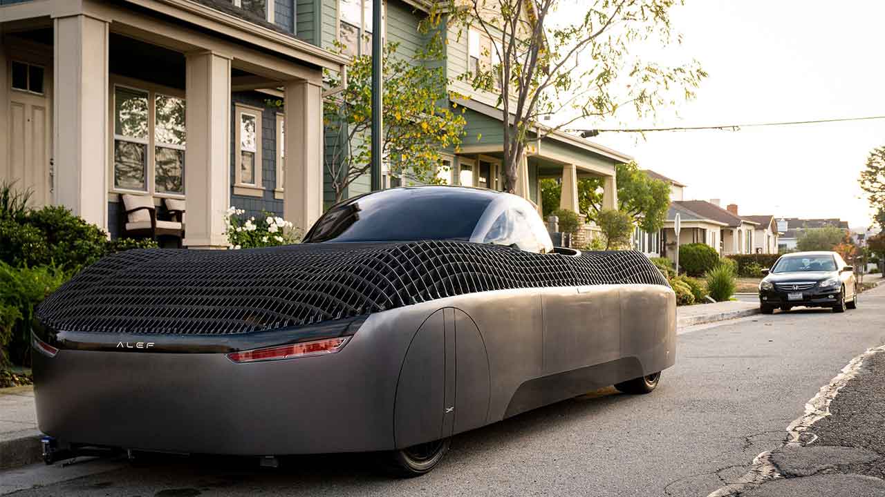 В Калифорнии началось производство первого в мире летающего автомобиля Aeronautical alef