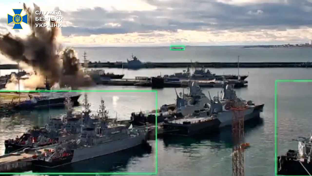 СБУ заявила о поражении российской подводной лодки в порту Новороссийска Russian sub