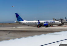 СМИ: Русскоязычный пассажир устроил переполох на борту самолета United Airlines United