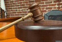 Украинец получил 5 лет тюрьмы за схему, финансировавшую северокорейских IT-специалистов Court gavel