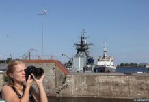 russian-warship-