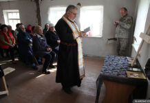Украинские и российские христиане попытались найти общий язык в Иллинойсе priest-chaplain-ukraine