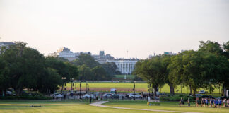 Американские сенаторы обеспокоены визитом российских парламентариев в США white-house