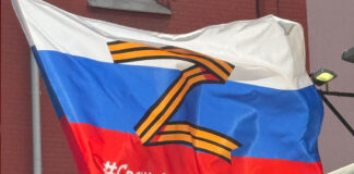 Бизнесмены из Канзаса получили тюремные сроки за торговлю с Россией russia-flag-war