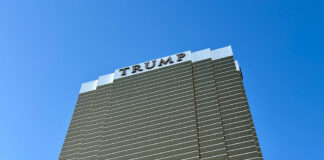 Судья отменила налоговую сделку Трампа с IRS trump-hotel
