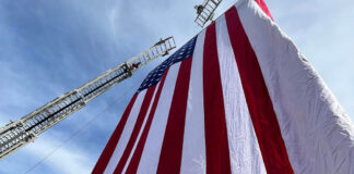 Кому принадлежит Америка? usa-flag