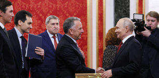 США, Россия и Украина могут в ближайшее время объявить о трехсторонней встрече Putin, Steve Witkoff, Kremlin in Moscow, on Saturday, Sept. 5, 2026.