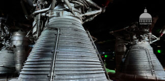 Россиянин незаконно переправлял американские авиадетали из США в РФ rocket-engine