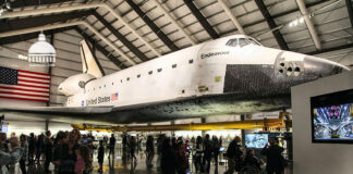 В Лос-Анджелесе откроют уникальную экспозицию шаттла Endeavour Endeavour