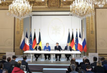 Трамп: встреча Путина и Зеленского состоится «в ближайшее время» Zelensky,_Merkel,_Macron,_Putin
